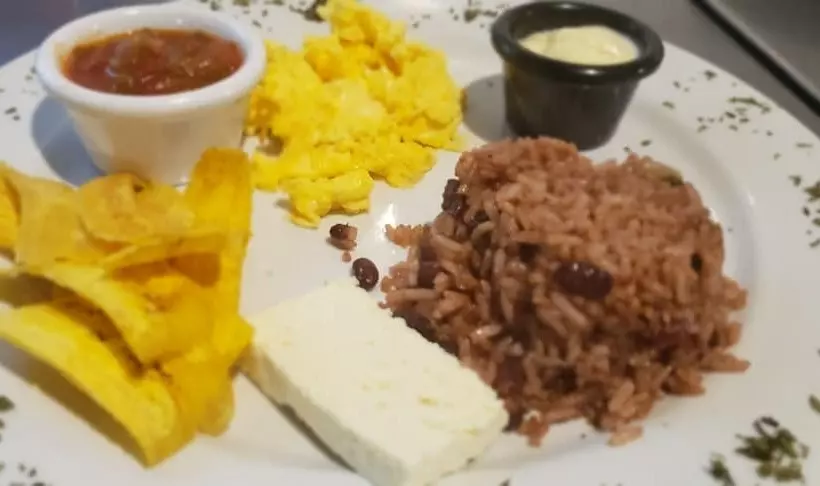 Hotelli Paraiso Beach