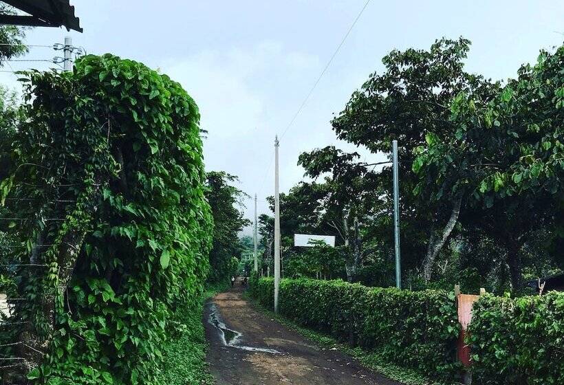 هتل Villa Castillo De Ensueño