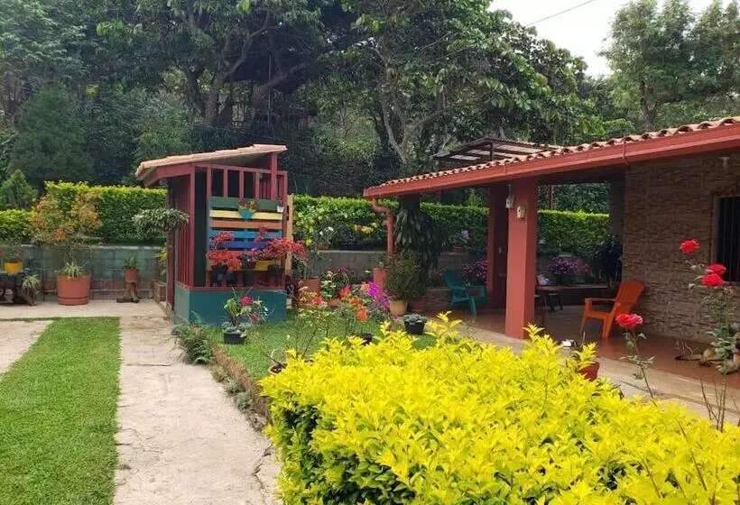 Hotelli Villa Castillo De Ensueño