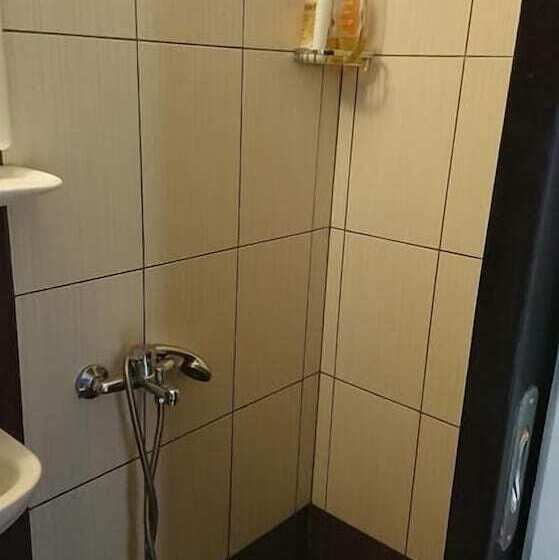 ペンション Maro Rooms