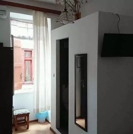 پانسیون Maro Rooms