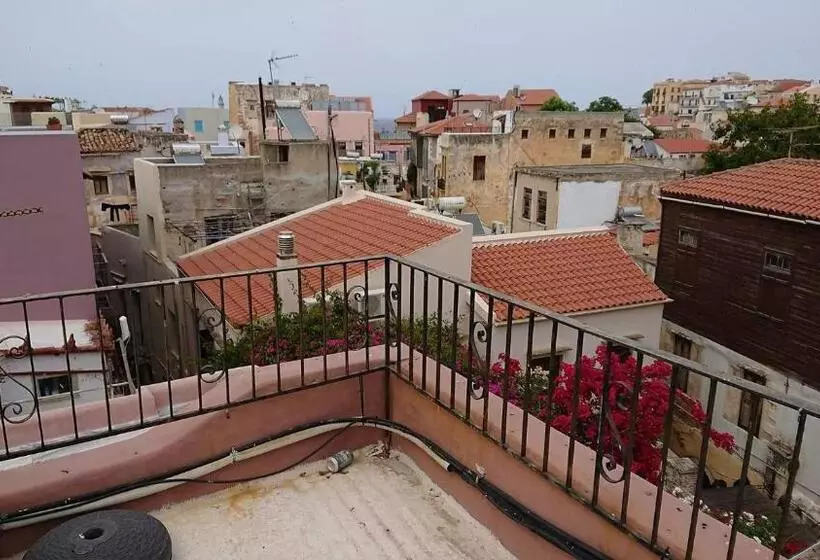 پانسیون Maro Rooms