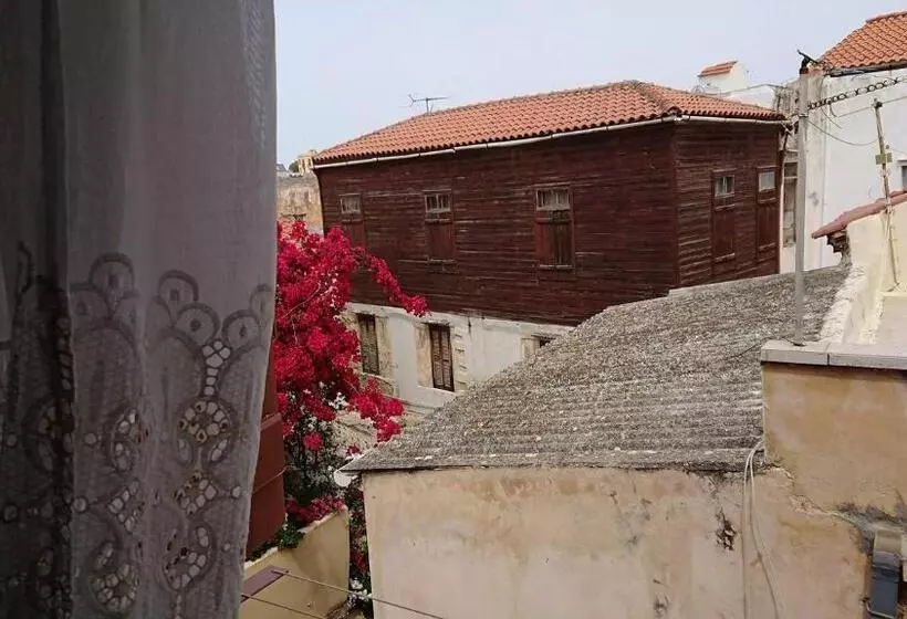 پانسیون Maro Rooms