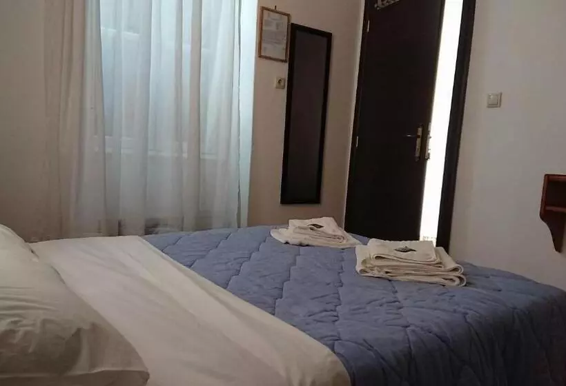 پانسیون Maro Rooms