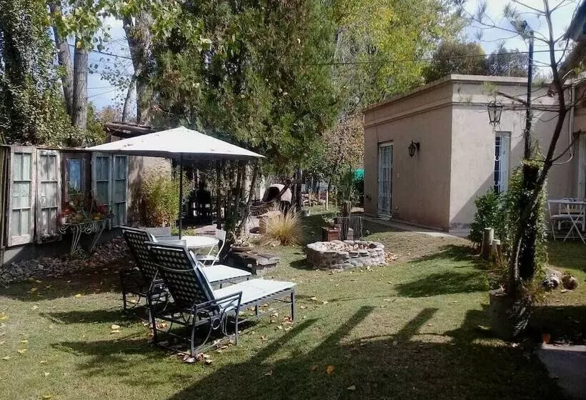 ペンション Mendoza Leisure Time Guest House