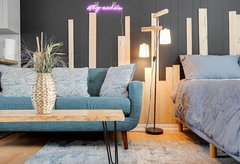 Sandcastle Inn & Motel