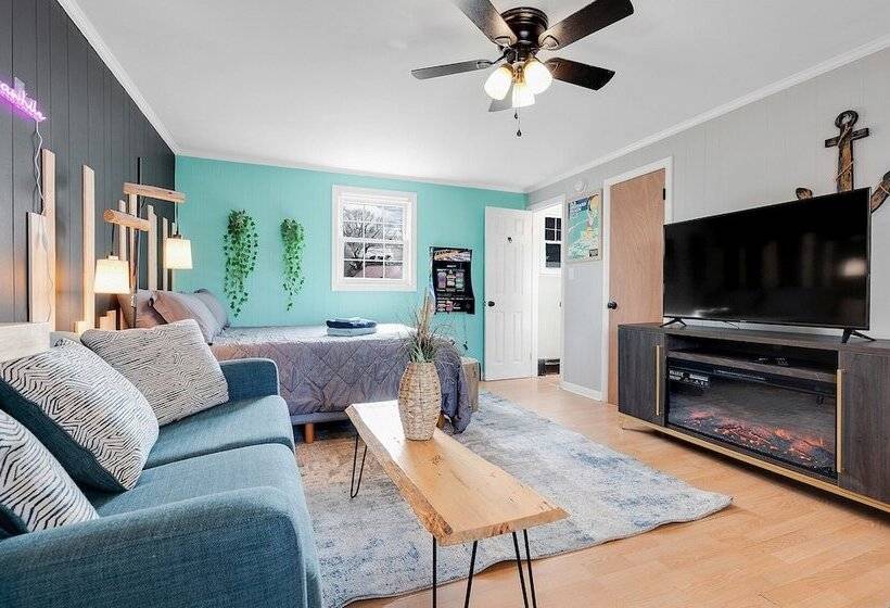 Sandcastle Inn & Motel