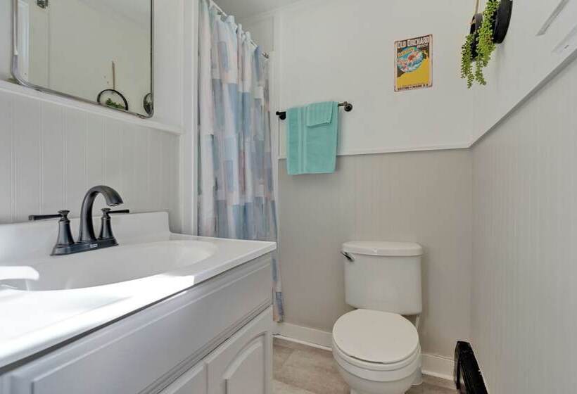 Sandcastle Inn & Motel