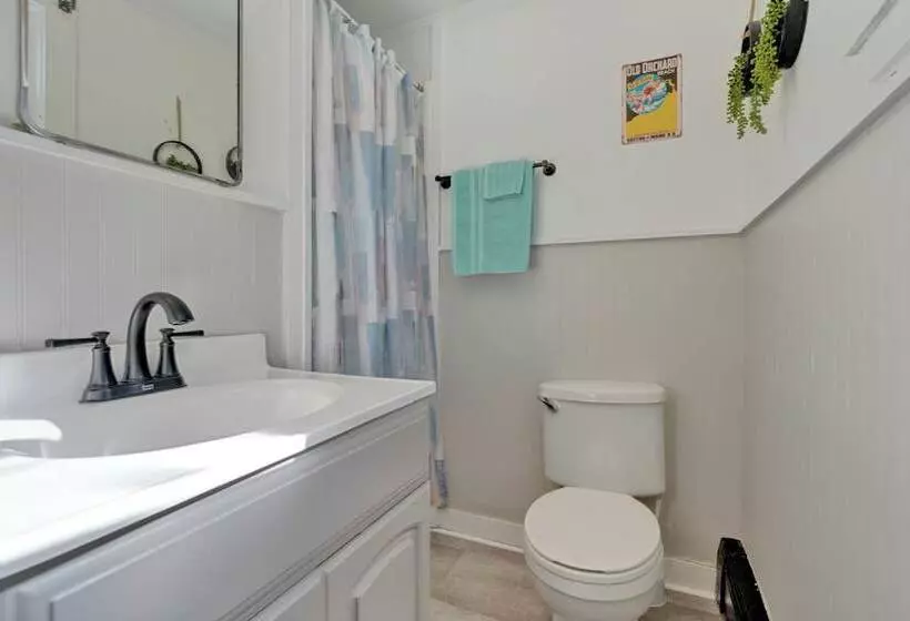 Sandcastle Inn & Motel