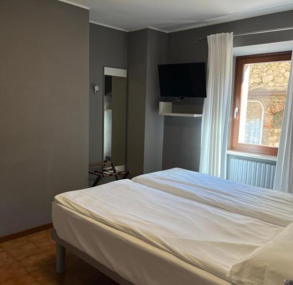 هتل Albergo All'ancora