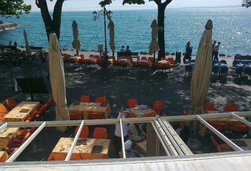 هتل Albergo All'ancora