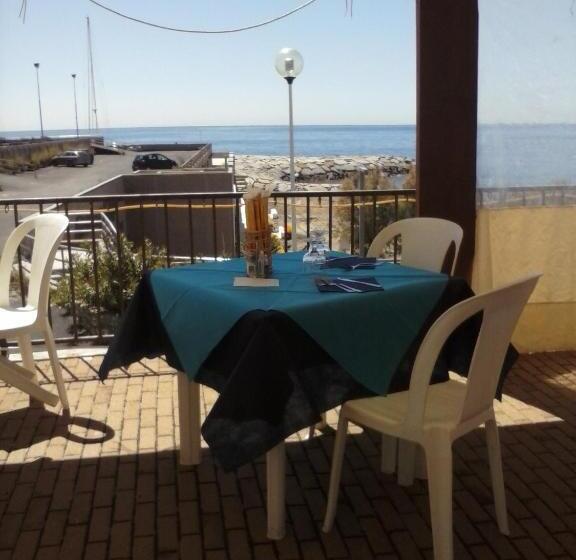 בית מלון כפרי Albergo Ristorante Lucciola