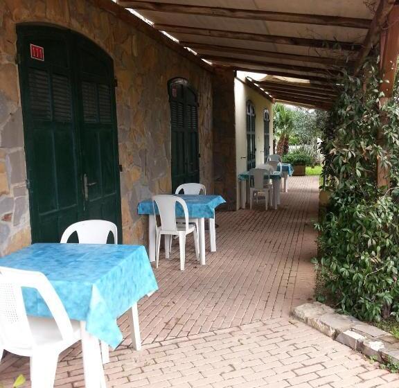 בית מלון כפרי Albergo Ristorante Lucciola