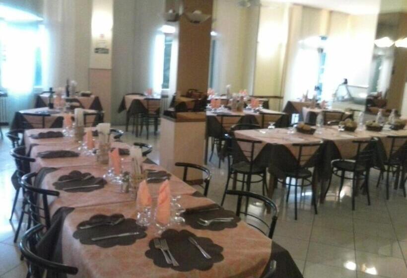 בית מלון כפרי Albergo Ristorante Lucciola