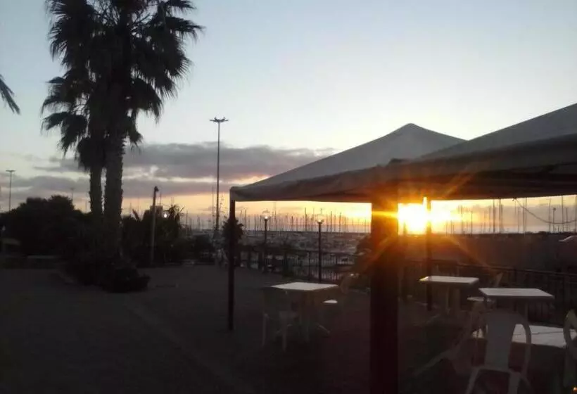 בית מלון כפרי Albergo Ristorante Lucciola