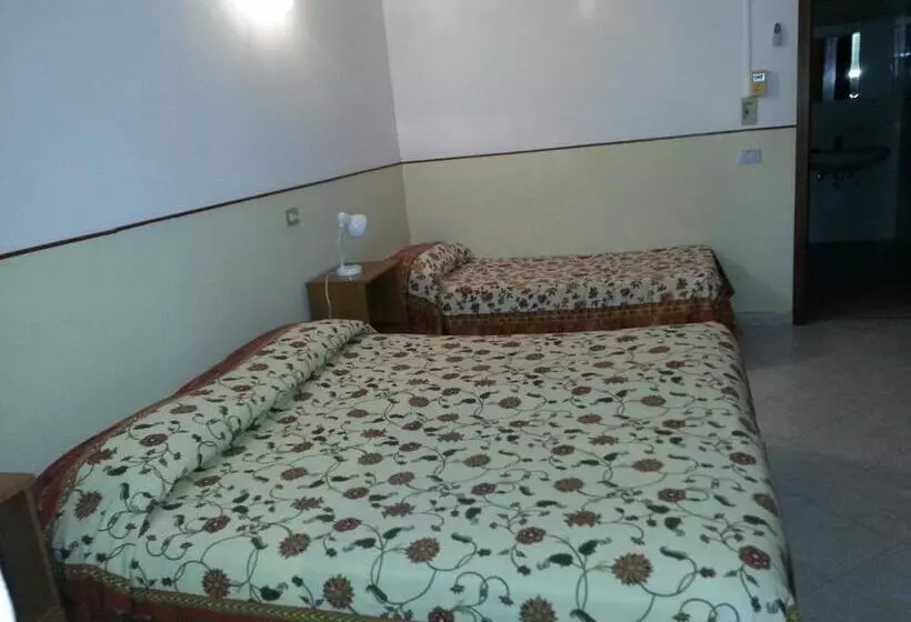 בית מלון כפרי Albergo Ristorante Lucciola