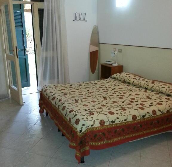 בית מלון כפרי Albergo Ristorante Lucciola