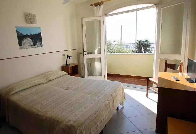 בית מלון כפרי Albergo Ristorante Lucciola