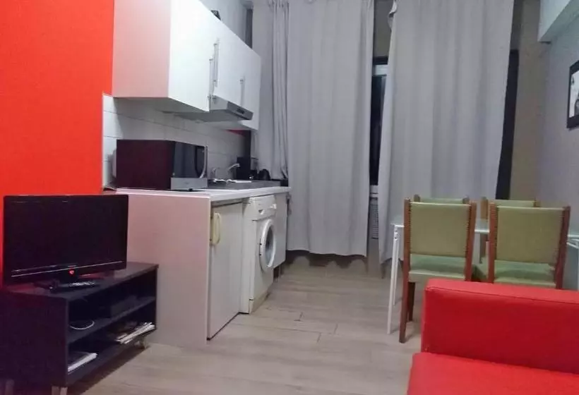 هتل Ams Brussels Flats