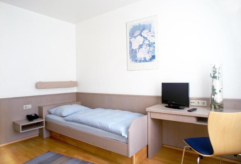 בית מלון כפרי City Karlsruhe