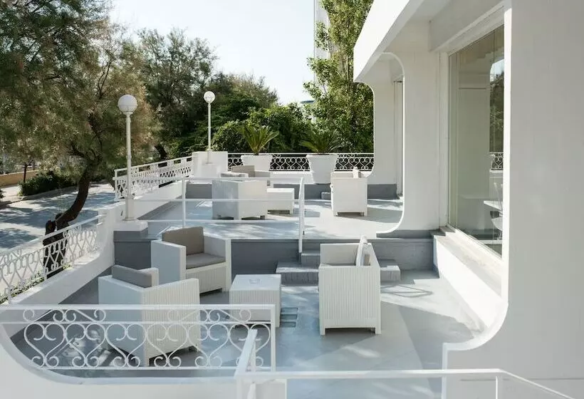 فندق Continental