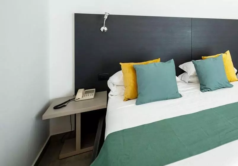 فندق Continental