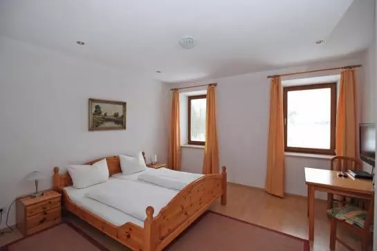 膳宿费 Engfurt Gasthaus