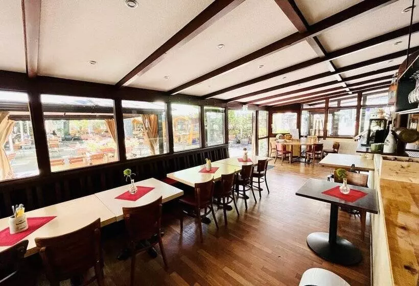 Hotel Hoepfner Burghof