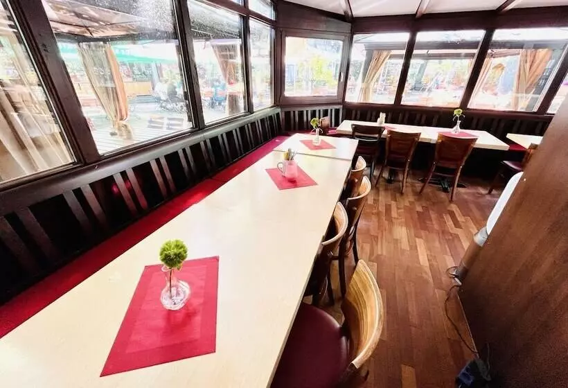 Hotel Hoepfner Burghof