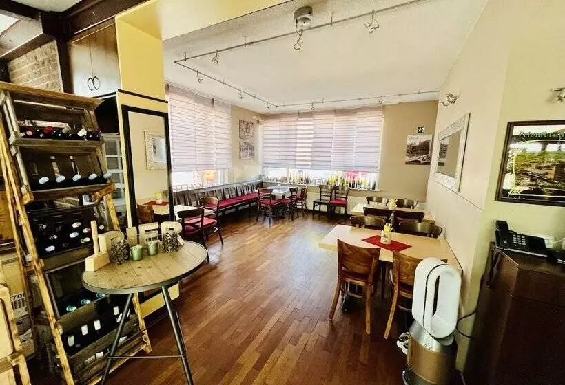 Hotel Hoepfner Burghof