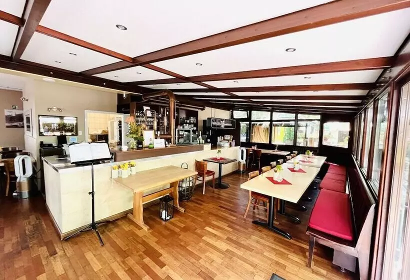 Hotel Hoepfner Burghof