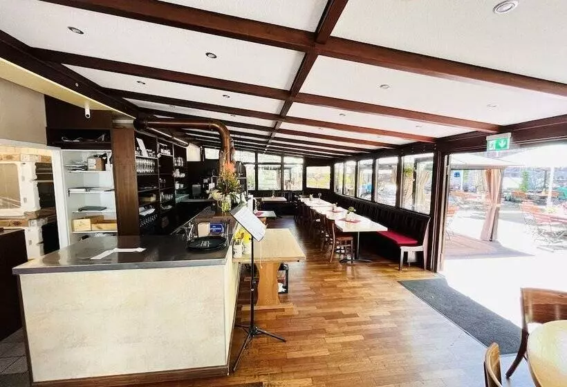 Hotel Hoepfner Burghof