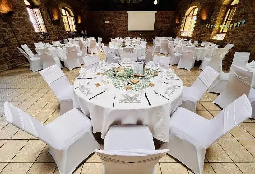 Hotel Hoepfner Burghof