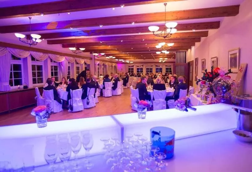 فندق Hof Sudermuhlen