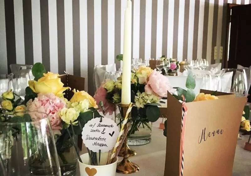 فندق Hof Sudermuhlen