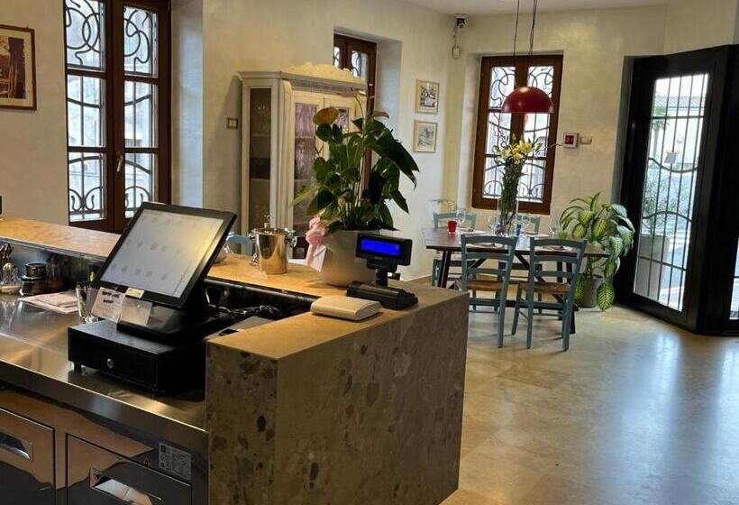 فندق Locanda Moscal
