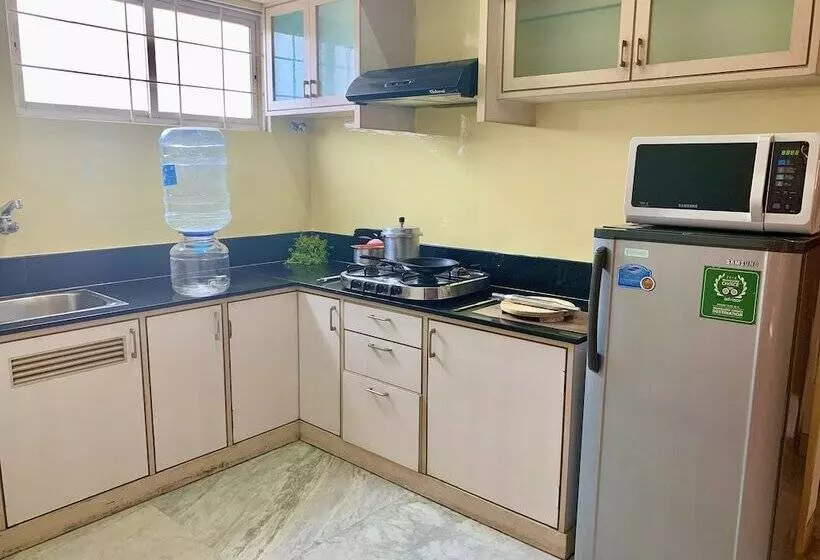 Hotelli Maple Suites Serviced Apartments