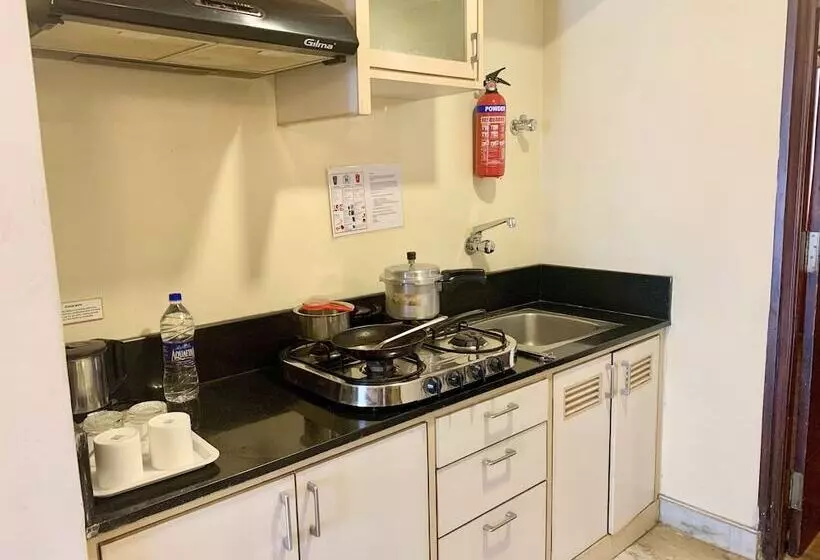 Hotelli Maple Suites Serviced Apartments