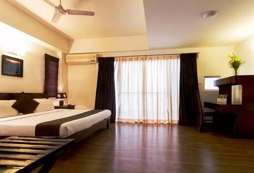 Hotelli Maple Suites Serviced Apartments