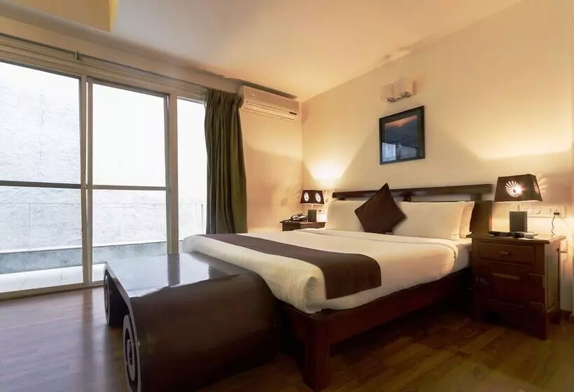 Hotelli Maple Suites Serviced Apartments