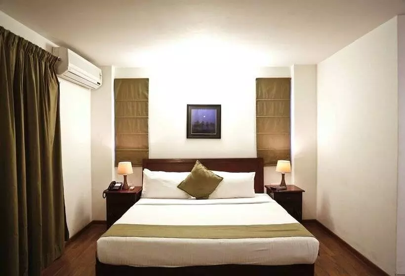 Hotelli Maple Suites Serviced Apartments
