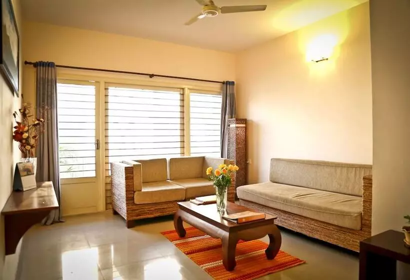 Hotelli Maple Suites Serviced Apartments