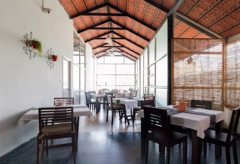 Hotelli Maple Suites Serviced Apartments