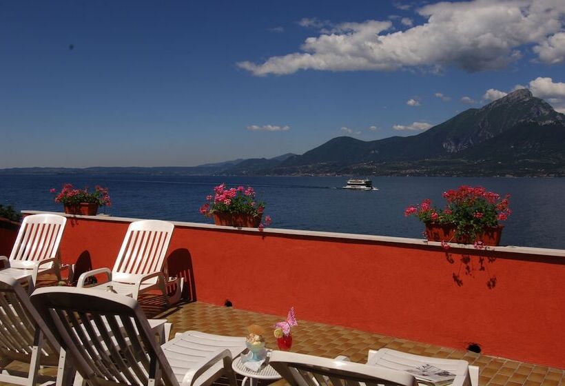 בית מלון כפרי Menapace