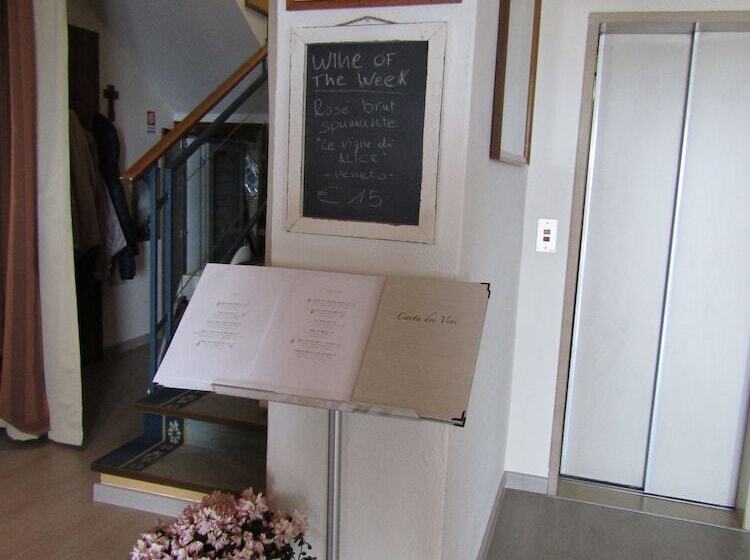 בית מלון כפרי Menapace