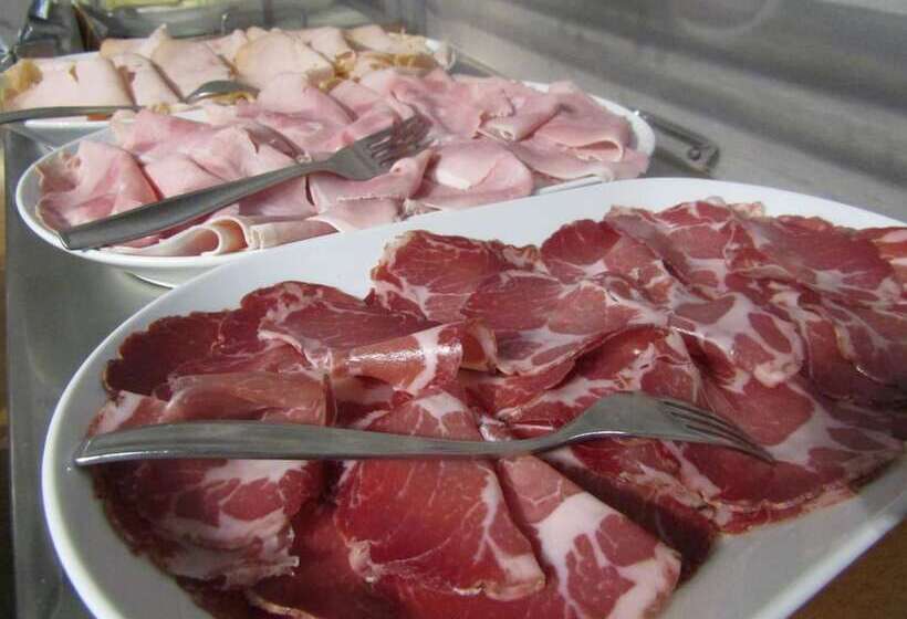 בית מלון כפרי Menapace