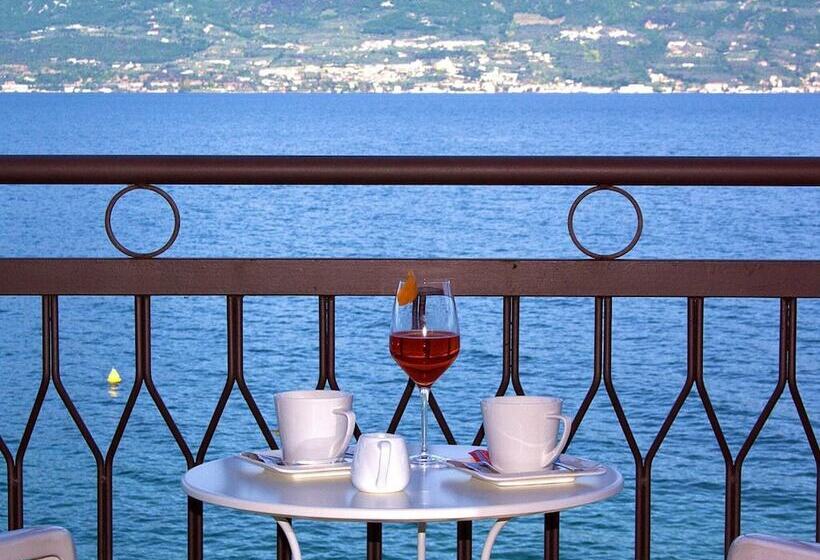 בית מלון כפרי Menapace