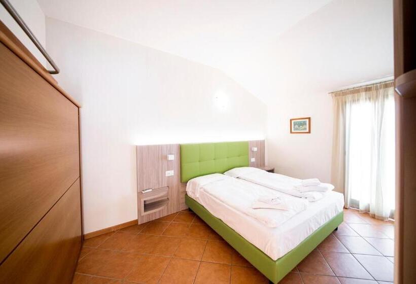 בית מלון כפרי Menapace