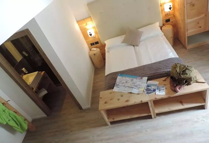 Отель Scoiattolo