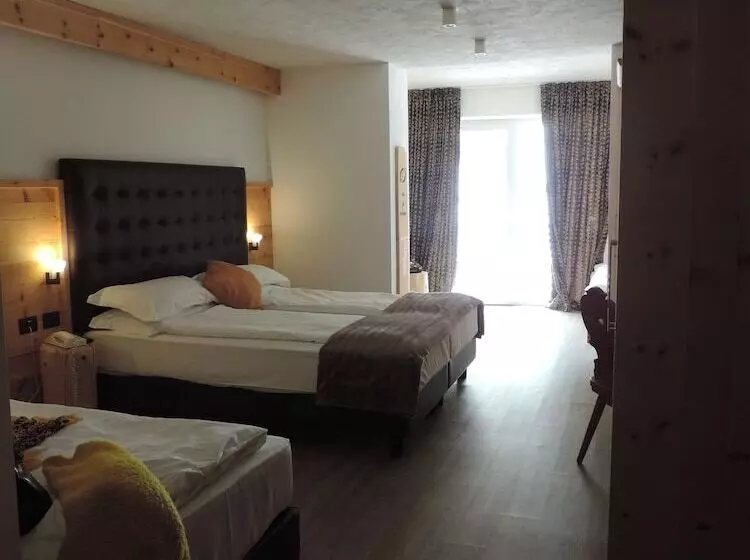 Отель Scoiattolo